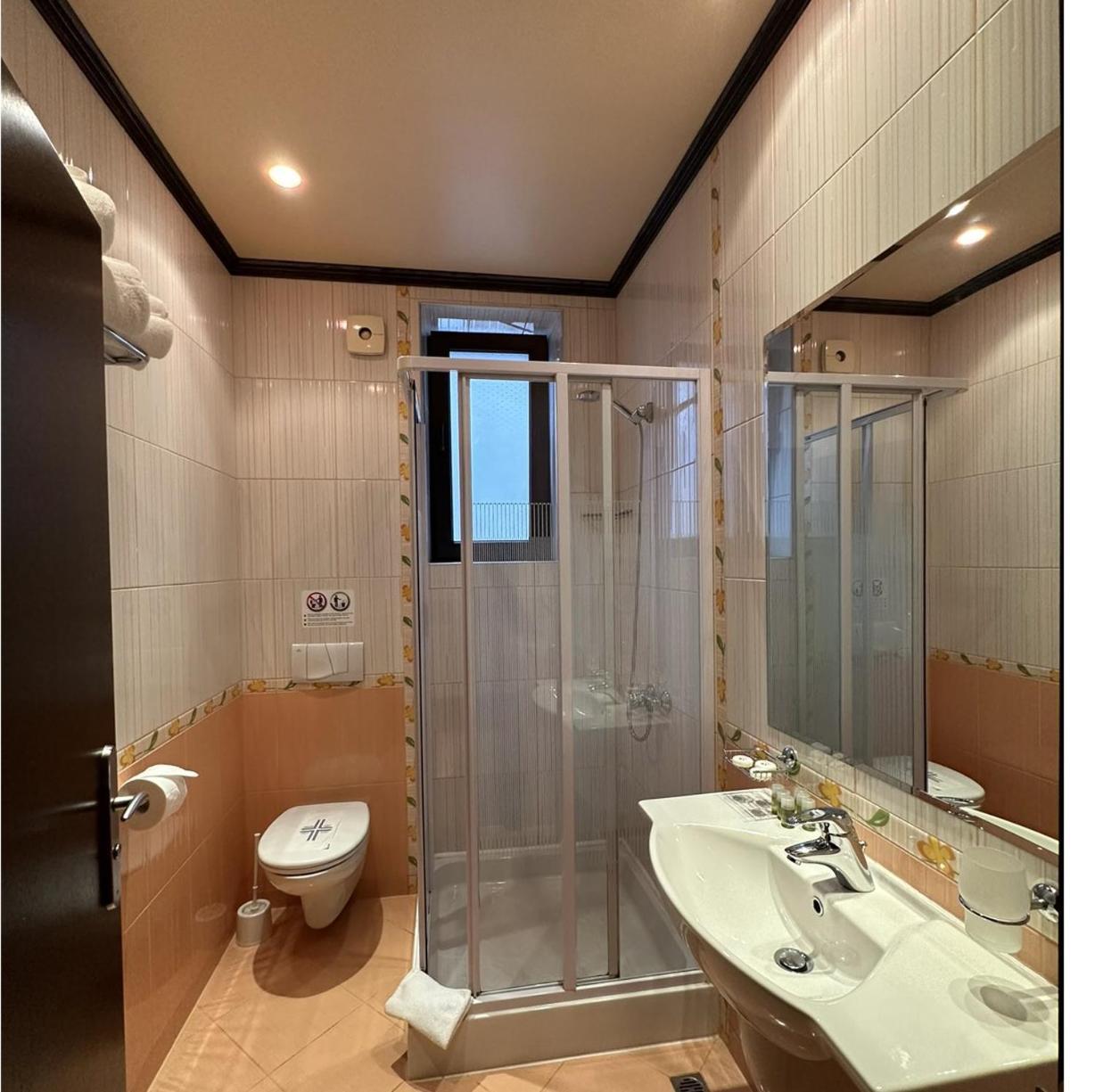 וליקו טורנובו Guesthouse Petra מראה חיצוני תמונה